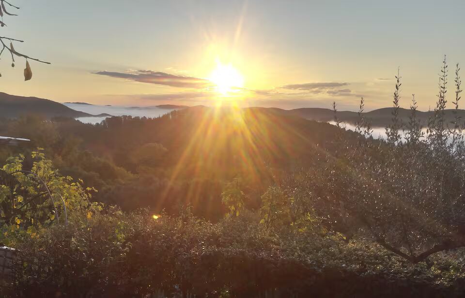 Lever de soleil sur la vallée de la Salindrenque depuis le Mas de Clarou